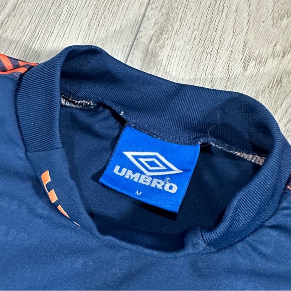 Vintage 90s Umbro all-over print t-shirt Size Medium - Picture 5 of 13